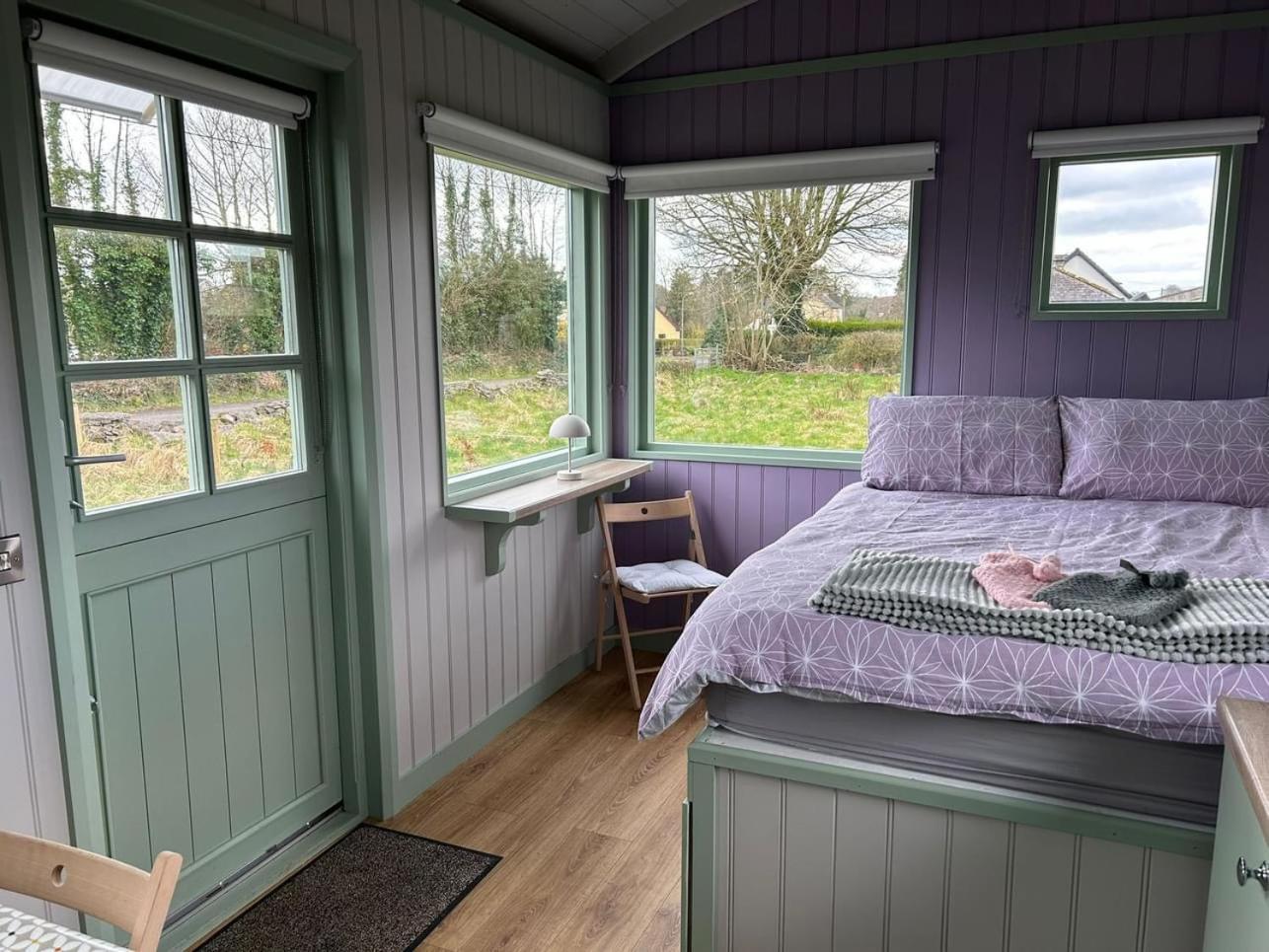 Market Street Shepherd'S Hut Leitrim Dromahair Экстерьер фото